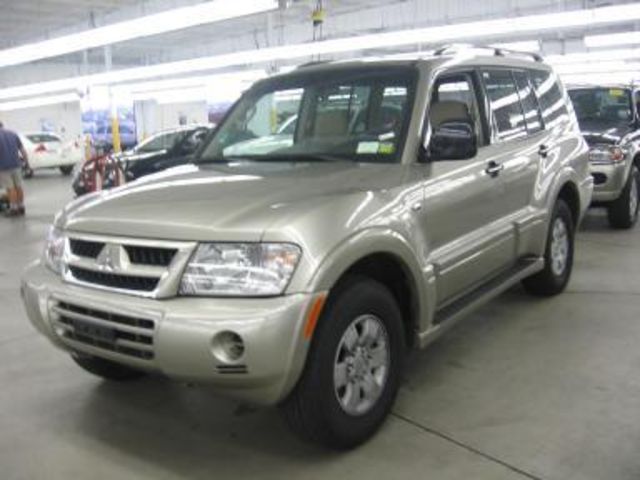 2002 Mitsubishi Montero