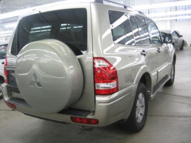 2002 Mitsubishi Montero