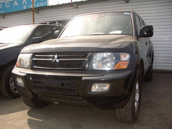 2002 Mitsubishi Montero Pictures