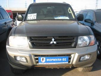 2002 Mitsubishi Montero Images