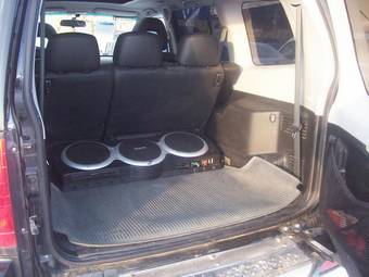 2002 Mitsubishi Montero Photos