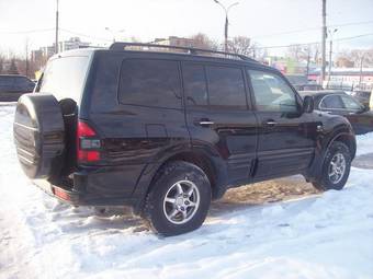 2002 Mitsubishi Montero Images