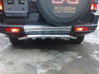 2002 Mitsubishi Montero Pics