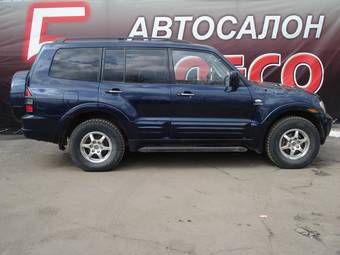 2002 Mitsubishi Montero Pics