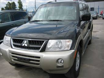 2002 Mitsubishi Montero