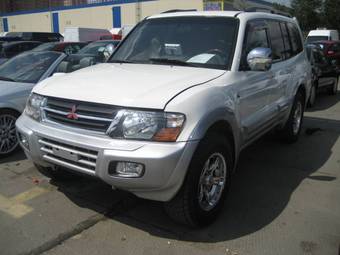 2002 Mitsubishi Montero