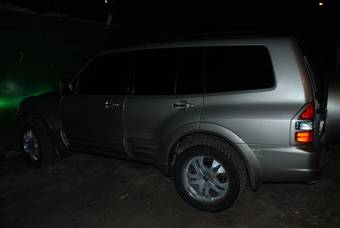 2002 Mitsubishi Montero Pictures