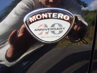 2003 Mitsubishi Montero Images