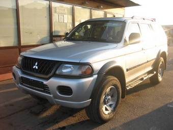 2003 Mitsubishi Montero