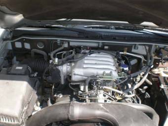 2003 Mitsubishi Montero Pictures