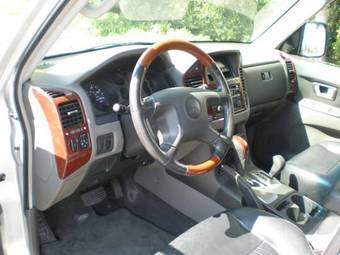 2003 Mitsubishi Montero Pictures