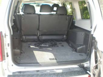 2003 Mitsubishi Montero Photos