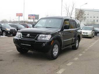 2003 Mitsubishi Montero Pictures