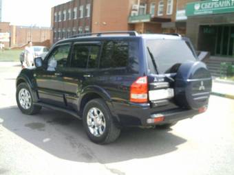 2003 Mitsubishi Montero Photos