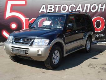 2004 Mitsubishi Montero Images