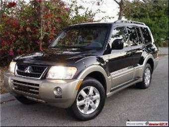 2005 Mitsubishi Montero Pictures