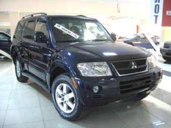 2005 Mitsubishi Montero