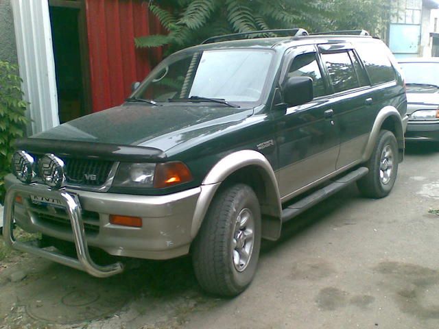 1999 Mitsubishi Montero Sport
