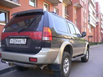 1999 Mitsubishi Montero Sport Photos