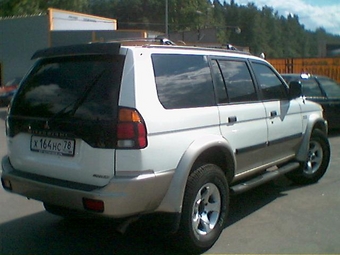 2000 Mitsubishi Montero Sport