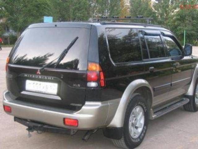 2000 Mitsubishi Montero Sport
