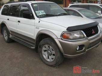 2000 Mitsubishi Montero Sport