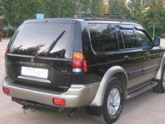 2000 Mitsubishi Montero Sport Pictures