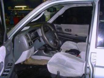 2000 Mitsubishi Montero Sport Pictures
