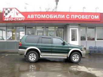 2000 Mitsubishi Montero Sport Pics