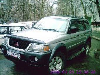 2000 Mitsubishi Montero Sport Photos