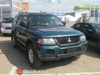 2000 Mitsubishi Montero Sport Photos