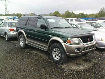 2000 Mitsubishi Montero Sport Photos