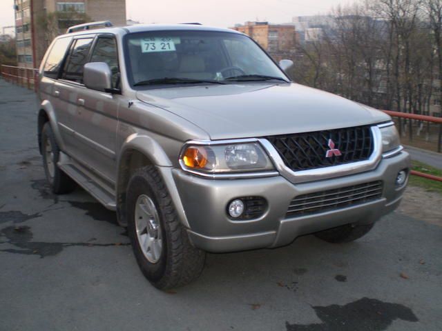 2001 Mitsubishi Montero Sport