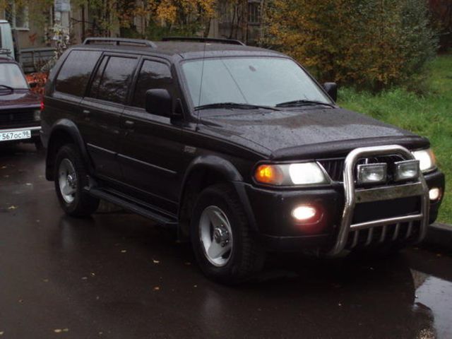 2001 Mitsubishi Montero Sport