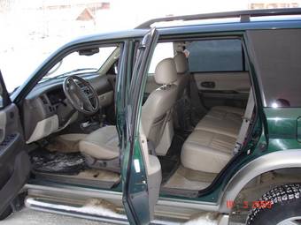 2001 Mitsubishi Montero Sport Photos