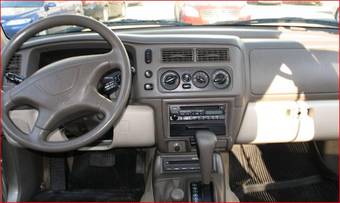 2001 Mitsubishi Montero Sport Pictures