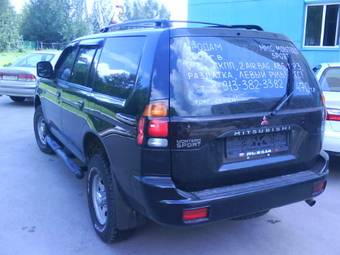 2001 Mitsubishi Montero Sport Pictures