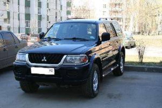 2002 Mitsubishi Montero Sport