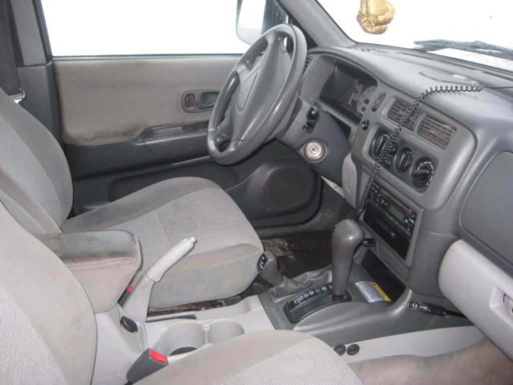 2002 Mitsubishi Montero Sport