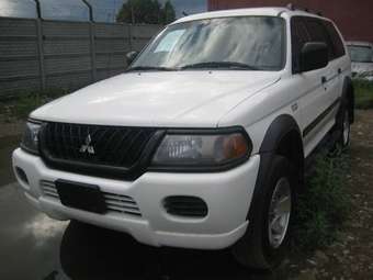 2002 Mitsubishi Montero Sport