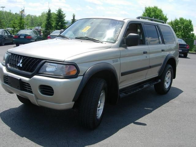 2002 Mitsubishi Montero Sport