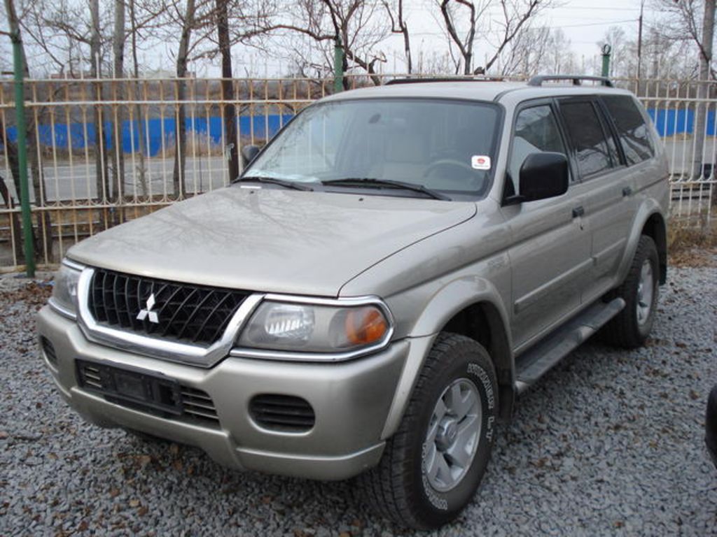 2002 Mitsubishi Montero Sport