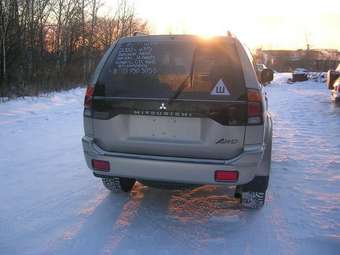 2002 Mitsubishi Montero Sport Pictures