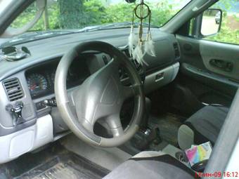 2002 Mitsubishi Montero Sport Photos