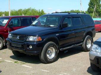 2002 Mitsubishi Montero Sport