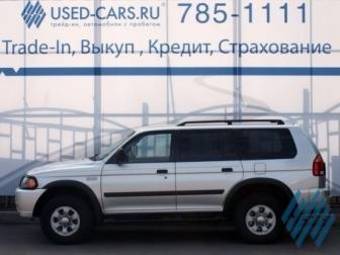 2002 Mitsubishi Montero Sport Photos