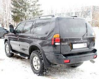 2002 Mitsubishi Montero Sport Pictures