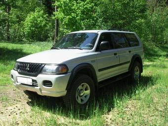 2002 Mitsubishi Montero Sport