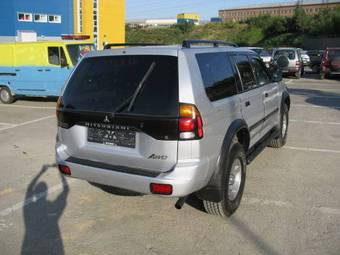 2002 Mitsubishi Montero Sport Pics