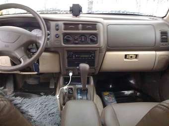 2003 Mitsubishi Montero Sport Pictures